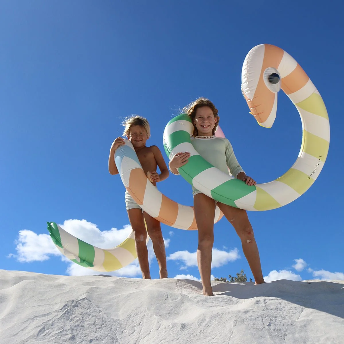 Sunnylife Poolnudel GIANT bunt gestreift | 245cm – Bild 7